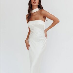 Selfie Leslie Damsel Reverse Halter Maxi Dress